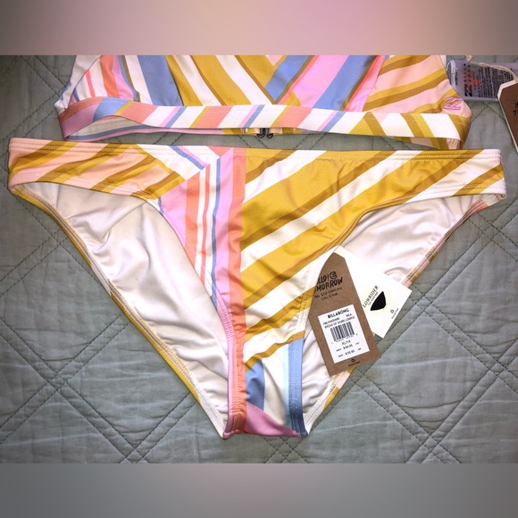 Billabong “break of dawn” bikini - Picture 5 of 11